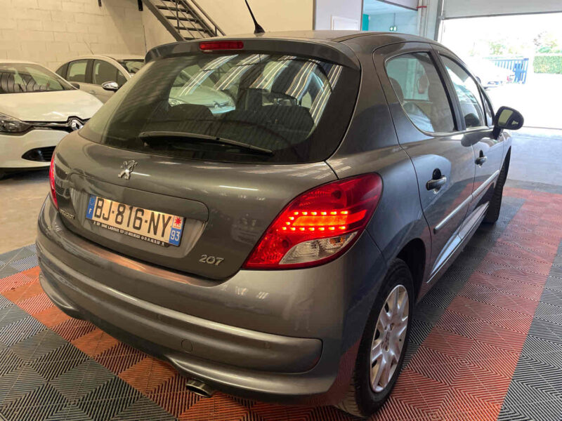 PEUGEOT 207 2011