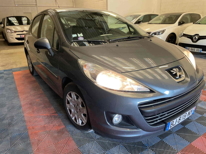 PEUGEOT 207 2011