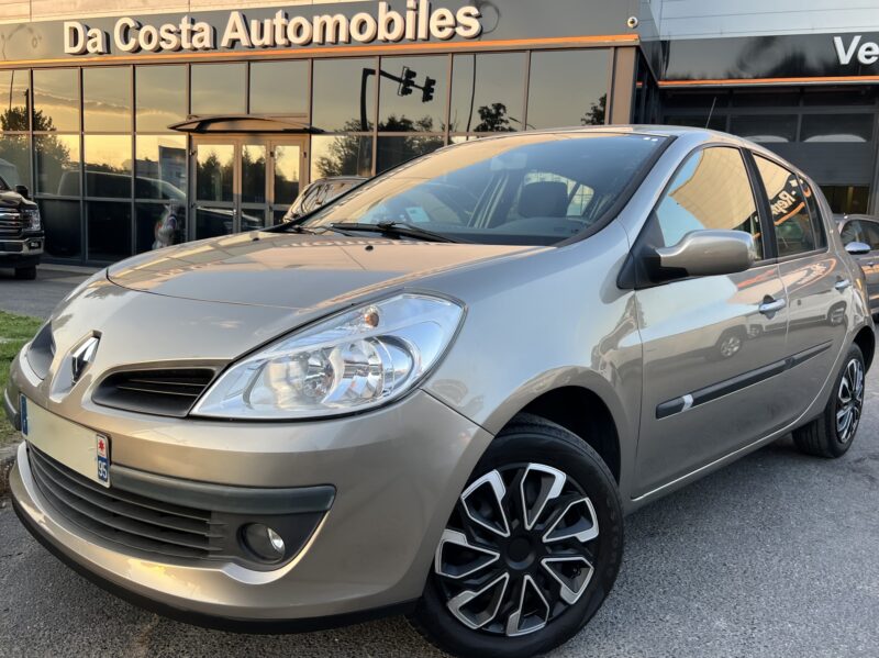 RENAULT CLIO 3 III 1.5 DCI 70 Cv 5 PORTES / CLIMATISATION KIT BLUETOOTH - Garantie1an