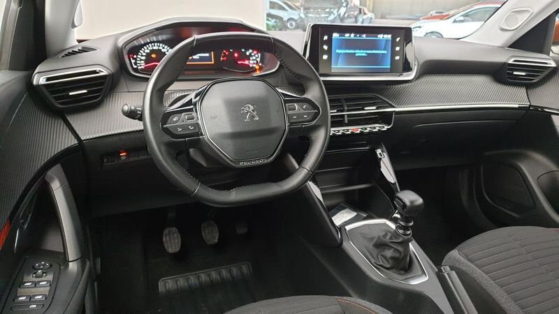 Peugeot 2008 nouveau 1.2 puretech 100cv bvm6 active pack