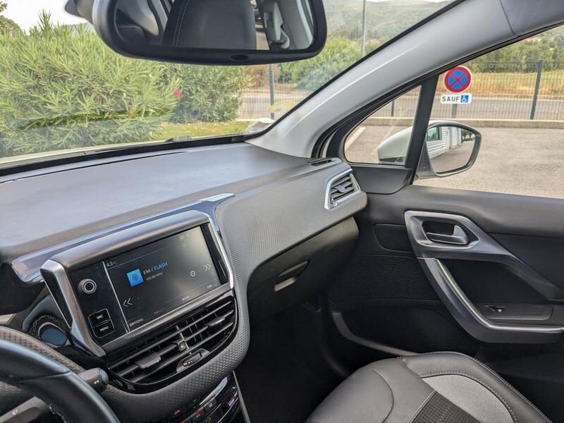 Peugeot 2008 1.5 BlueHDi S&S - 100 Allure