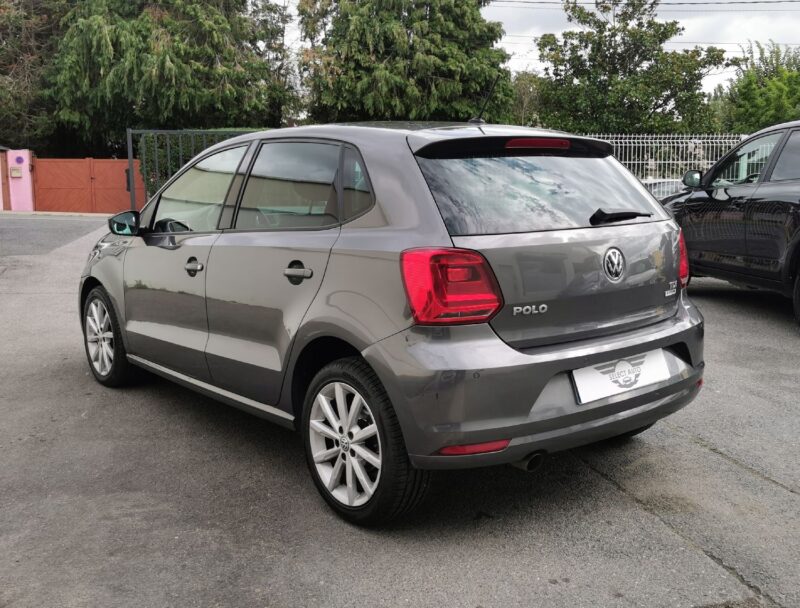 VOLKSWAGEN POLO V 2014 BlueMotion Technology Confortline business