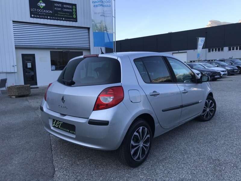 CLIO III - 1.2 iTCE 100cv RIP CURL - GARANTI 6 MOIS