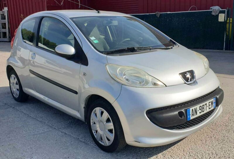 PEUGEOT 107 2005