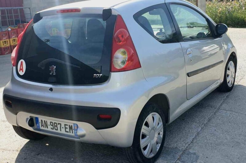 PEUGEOT 107 2005