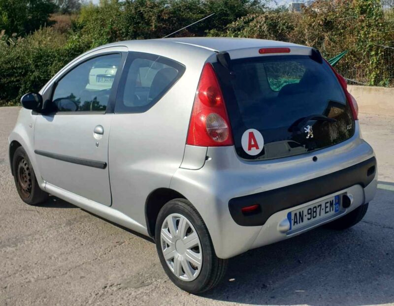 PEUGEOT 107 2005