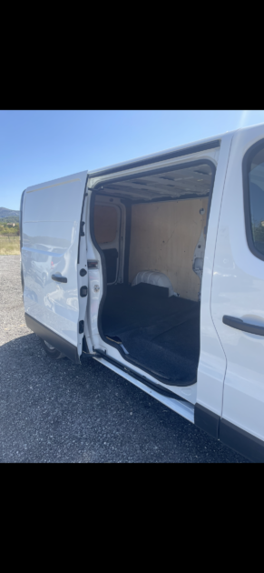 RENAULT TRAFIC III 2019 garantie  12 mois