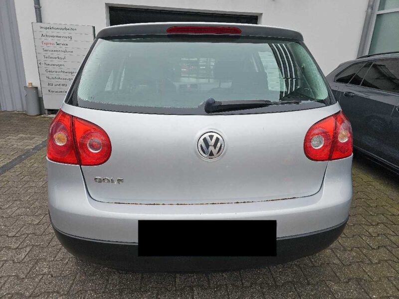 Volkswagen Golf 5 2004