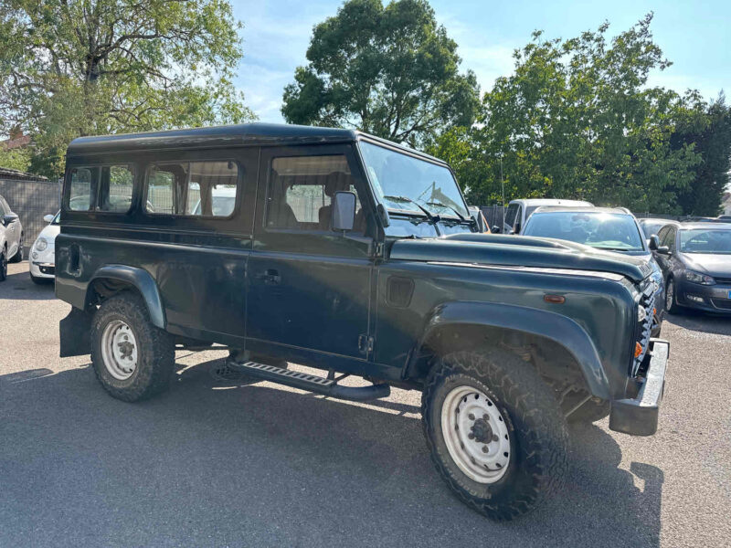 LAND ROVER Defender 2011