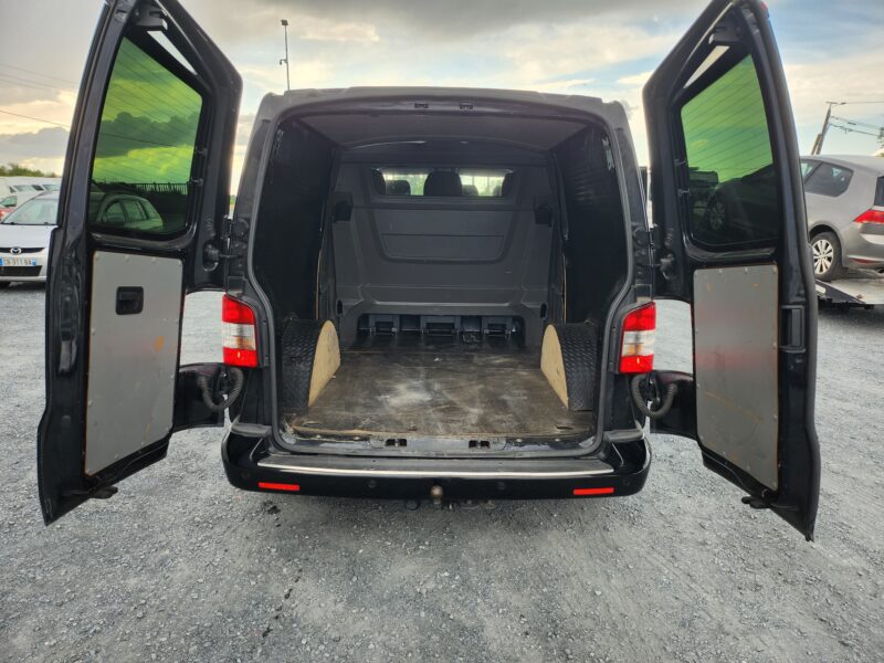 VOLKSWAGEN TRANSPORTER T5 180CV DSG 90000 KM