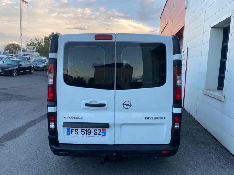 OPEL VIVARO B Autobus