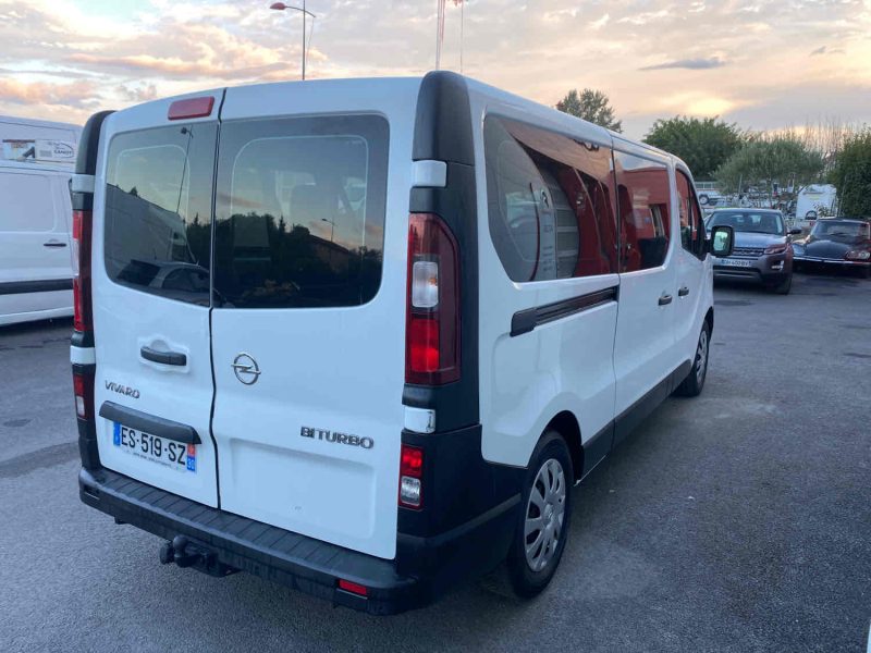 OPEL VIVARO B Autobus