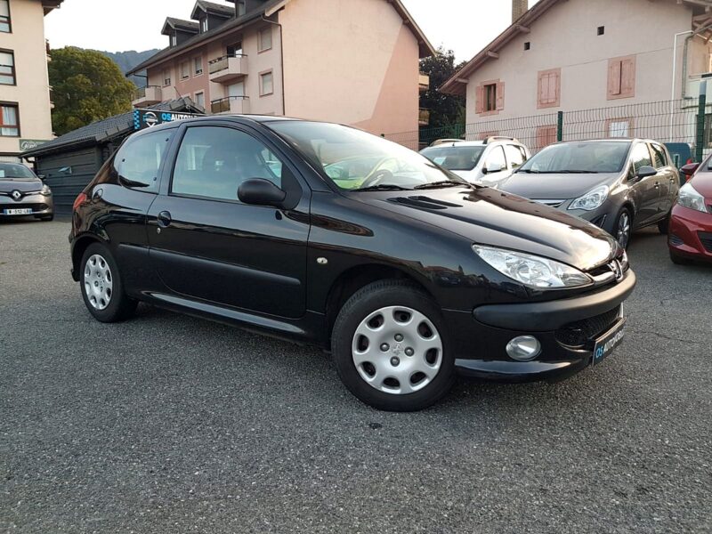 PEUGEOT 206 1.4i 75CV TRENDY