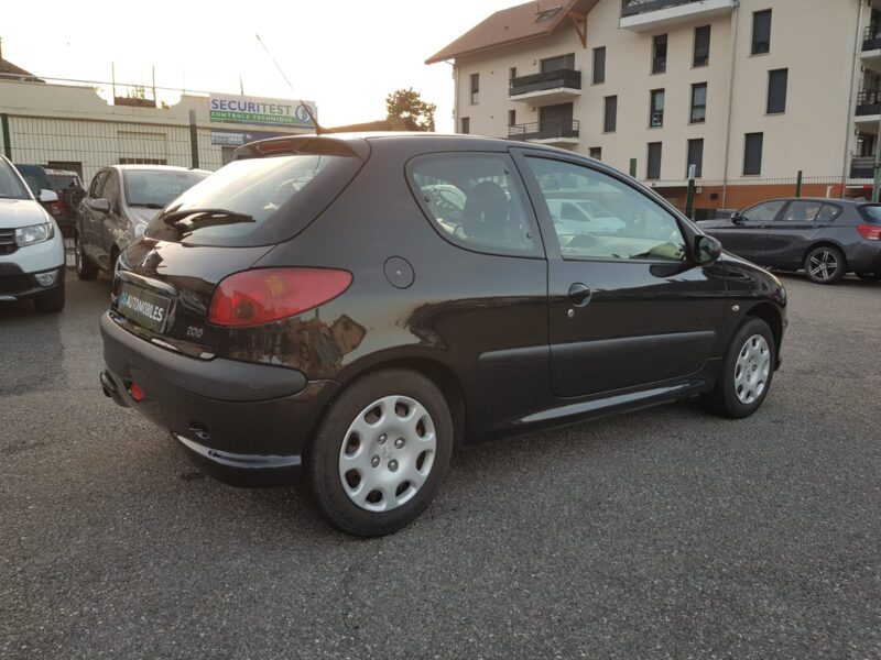 PEUGEOT 206 1.4i 75CV TRENDY