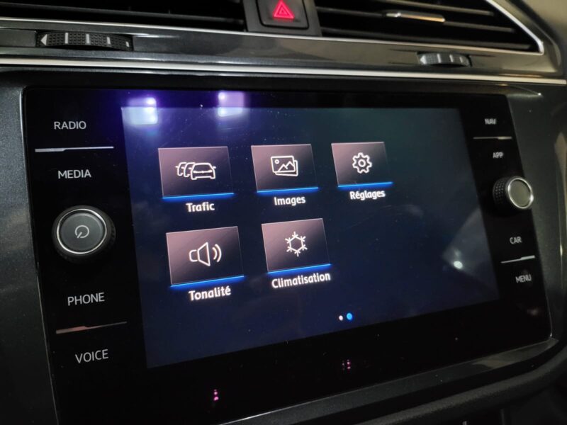 VOLKSWAGEN TIGUAN 2.0 TDI 150cv Confortline DSG7 // APPLE CARPLAY/CAMERA DE RECUL/ANDROID AUTO