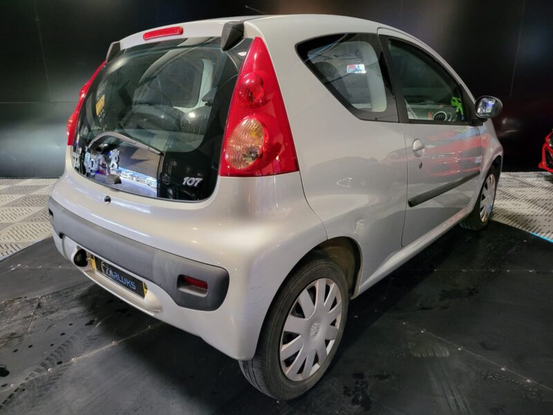 PEUGEOT 107 1.0 12V 68cv Trendy 3p // CLIMATISATION/PRISE AUX/RADIO CD MP3