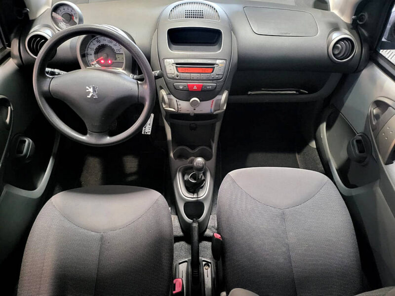 PEUGEOT 107 1.0 12V 68cv Trendy 3p // CLIMATISATION/PRISE AUX/RADIO CD MP3