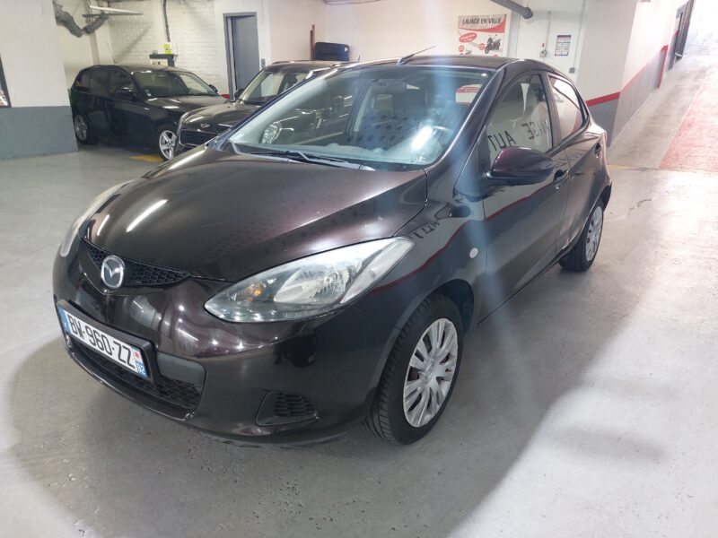 MAZDA 2 II 1.4 68 ELEGANCE