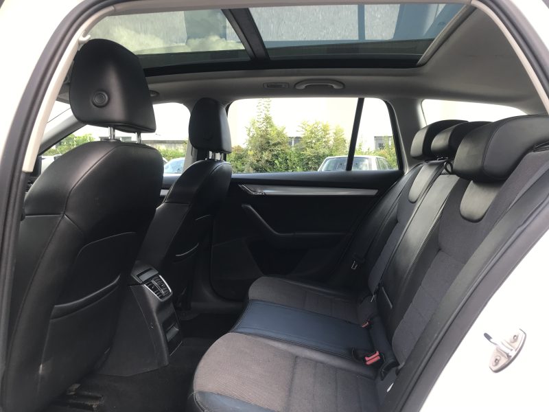 OCTAVIA COMBI - 2.0 TDi 4x4 150cv BUSINESS - GARANTIE 6 MOIS