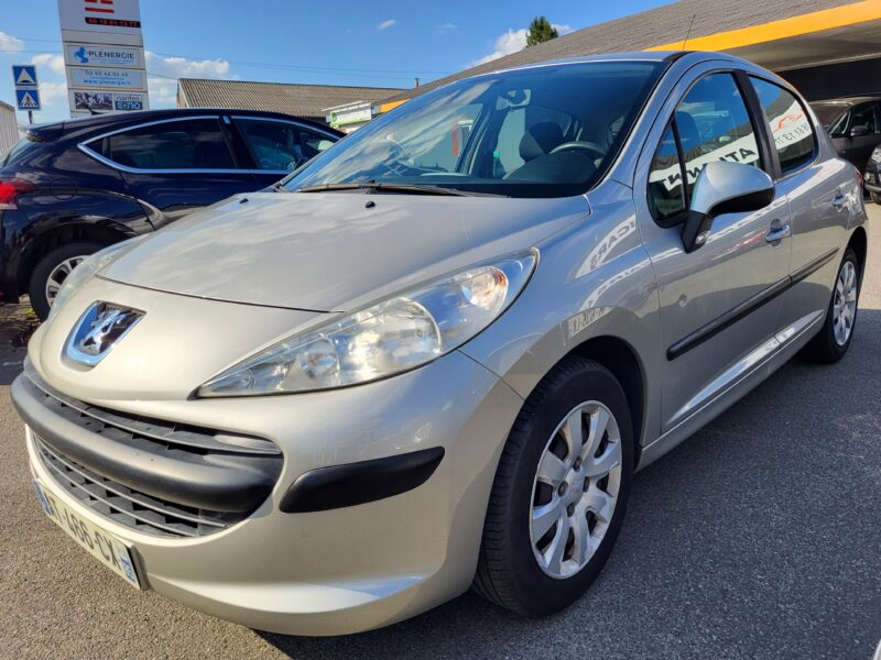 PEUGEOT 207 2009