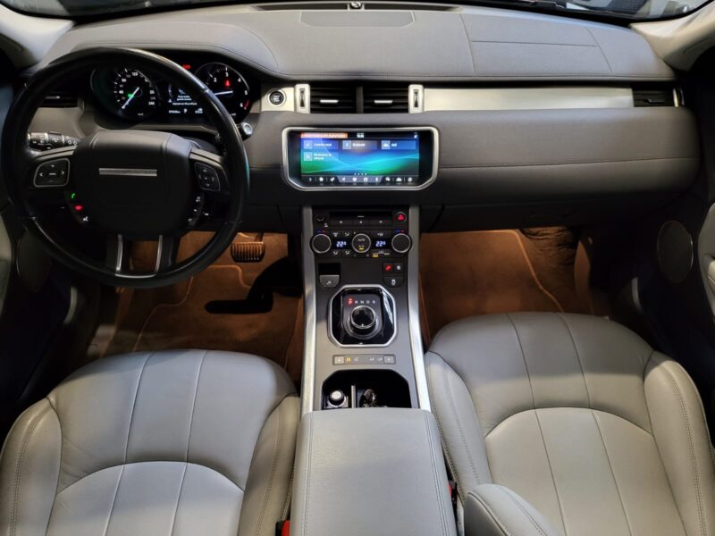 LAND ROVER RANGE ROVER EVOQUE 2.0 TD4 180 SE DYNAMIC 4X4 BVA TOIT PANO + APPLE CARPLAY