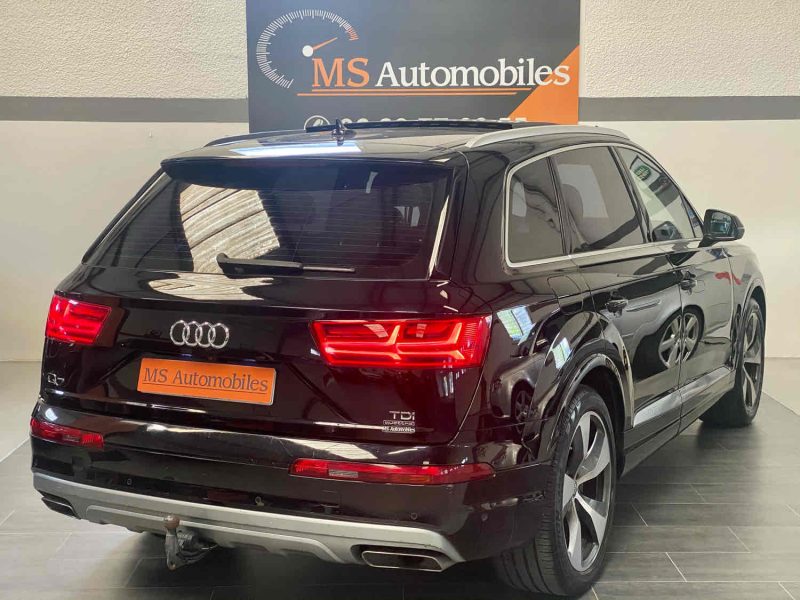 AUDI Q7 2015