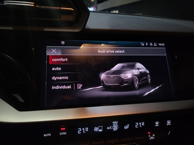 AUDI A3 Berline 30 TFSI 110cv Business Line S-Tronic7 // APPLE CARPLAY/ANDROID AUTO/DRIVE SELECT