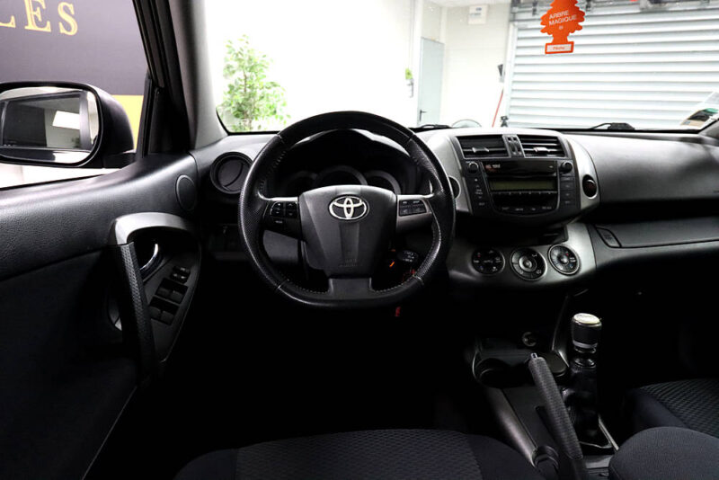 TOYOTA RAV 4 III 2009