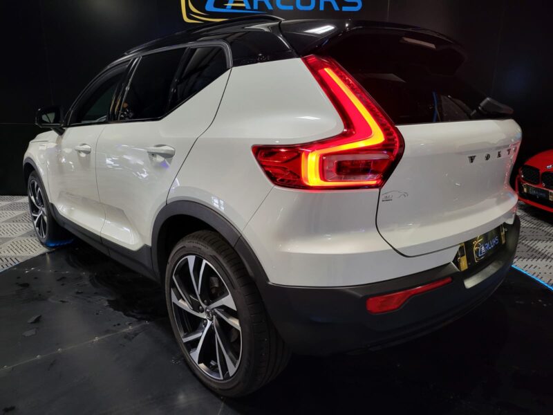 VOLVO XC40 T4 Recharge 211 129cv Plus DCT7 1ère Main // APPLE CARPLAY/ANDROID AUTO/CAMERA DE RECUL