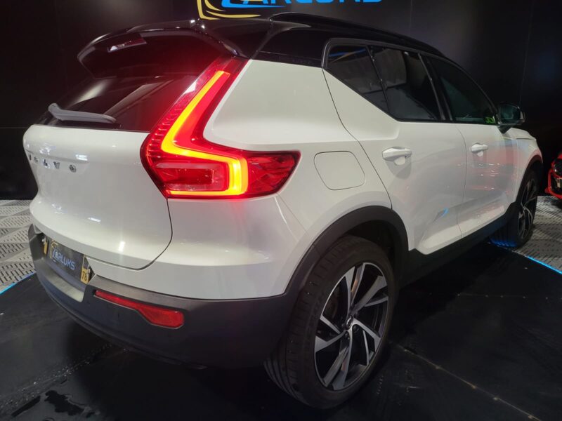 VOLVO XC40 T4 Recharge 211 129cv Plus DCT7 1ère Main // APPLE CARPLAY/ANDROID AUTO/CAMERA DE RECUL