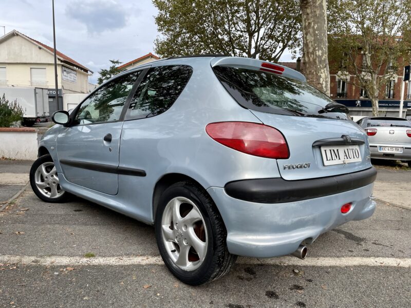 PEUGEOT 206 2002