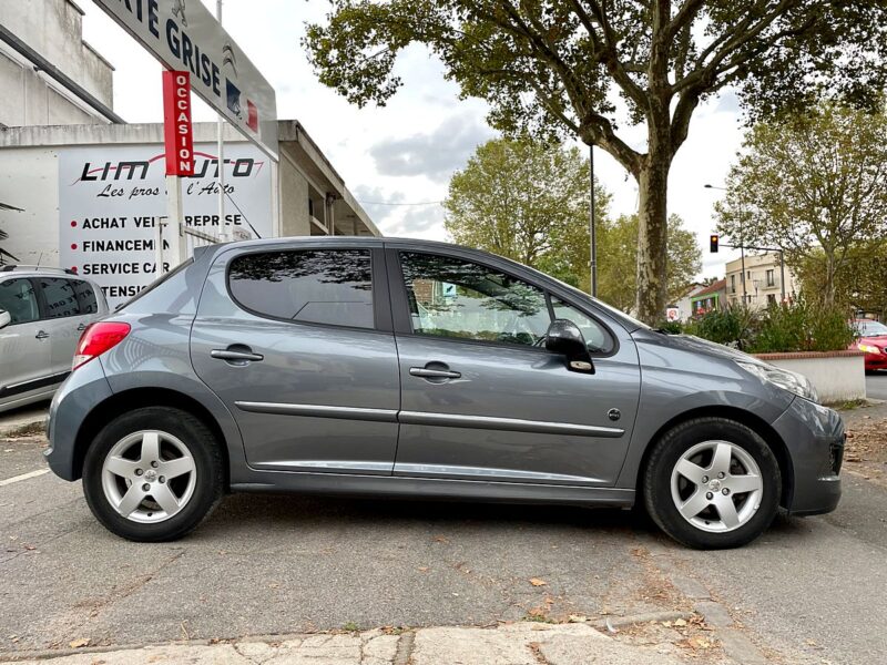 PEUGEOT 207 2010