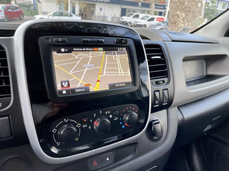 RENAULT TRAFIC 2019