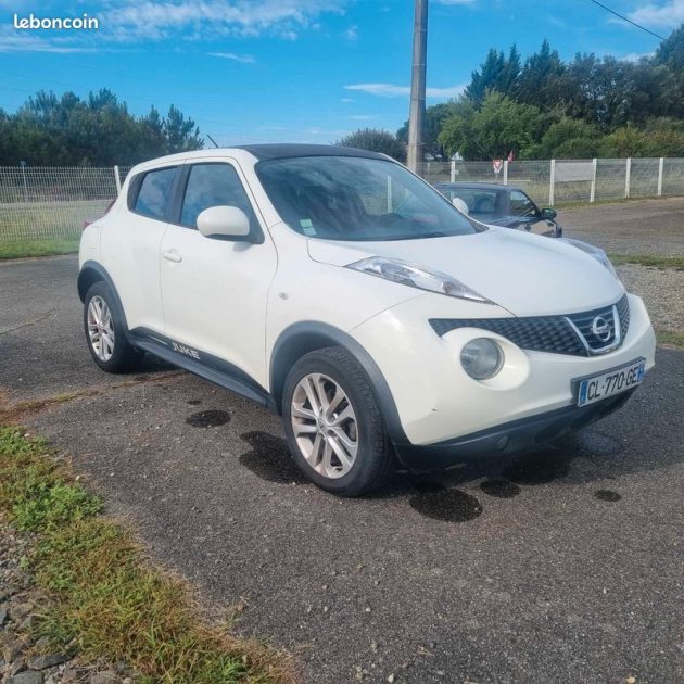 NISSAN JUKE 2012