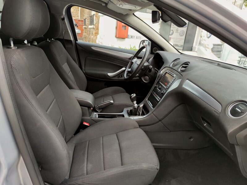 FORD MONDEO IV 2012