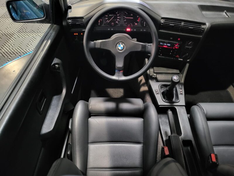 BMW SERIE 3 E30 318i.s Coupé 136cv // VITRES ELECTRIQUE/RADIO, MP3, BT/ETAT IRREPROCHABLE