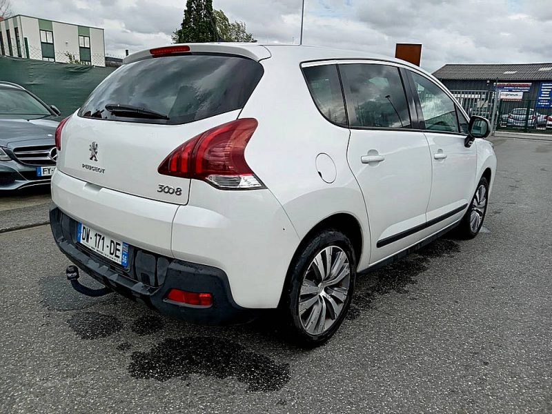 PEUGEOT 3008 Monospace 2015