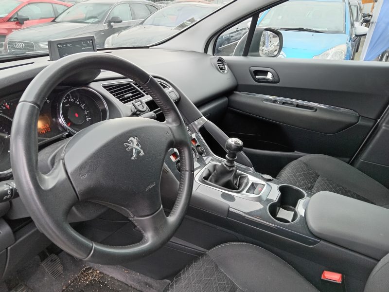 PEUGEOT 3008 Monospace 2015