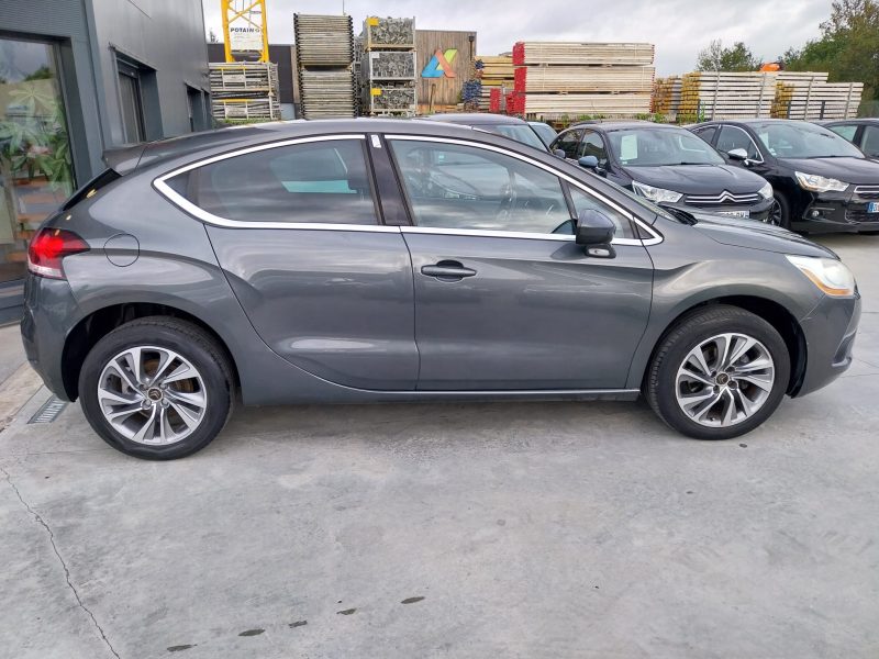 CITROEN DS4 1.6 HDi 110 so chic