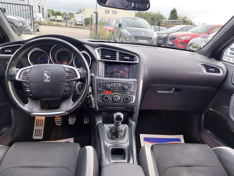 CITROEN DS4 1.6 HDi 110 so chic