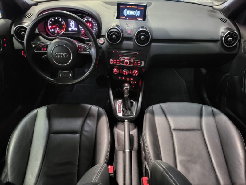 AUDI A1 SPORTBACK 1.4 TFSi 125cv Ambition Luxe S-Tronic7 // TOIT OUVRANT/KEYLESS GO/DRIVE SELECT