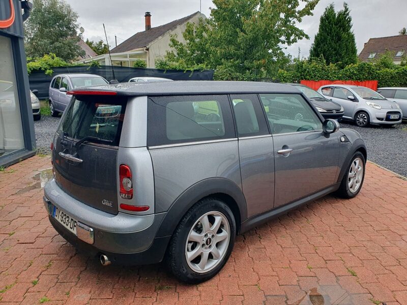 MINI MINI CLUBMAN 2011