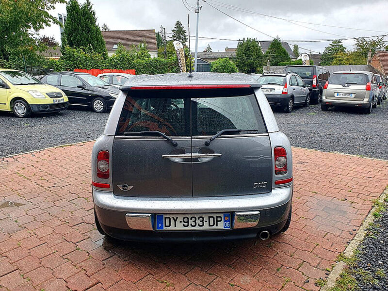 MINI MINI CLUBMAN 2011