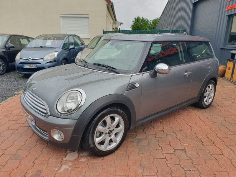 MINI MINI CLUBMAN 2011