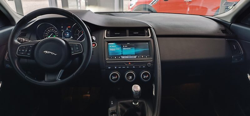 JAGUAR E-PACE 2.0 Td4 150cv 32163KM! avec camera, Carplay/AndroidConnect, régulateur...