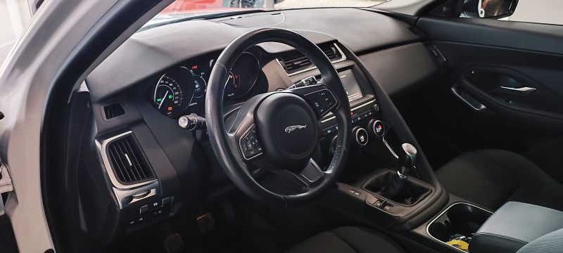 JAGUAR E-PACE 2.0 Td4 150cv 32163KM! avec camera, Carplay/AndroidConnect, régulateur...