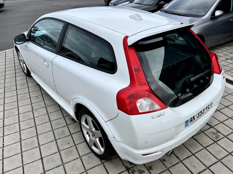 VOLVO C30 1.6 D 110CH R-DESIGN