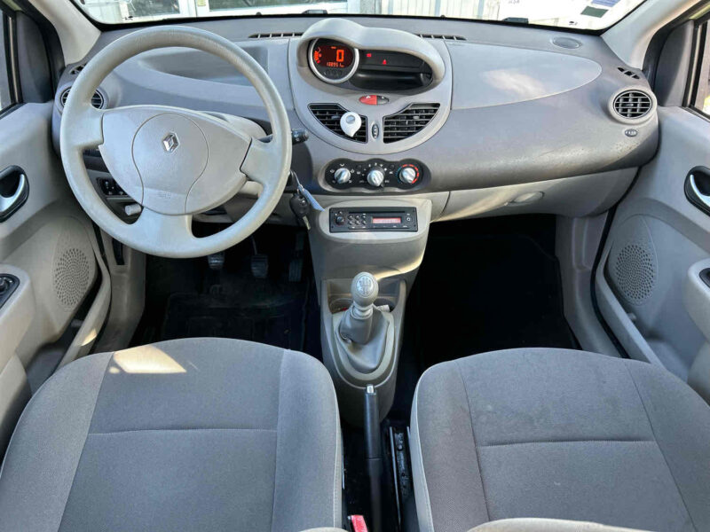 RENAULT TWINGO II 2009