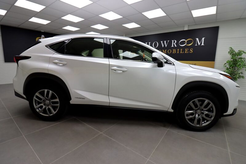 LEXUS NX300H 2016