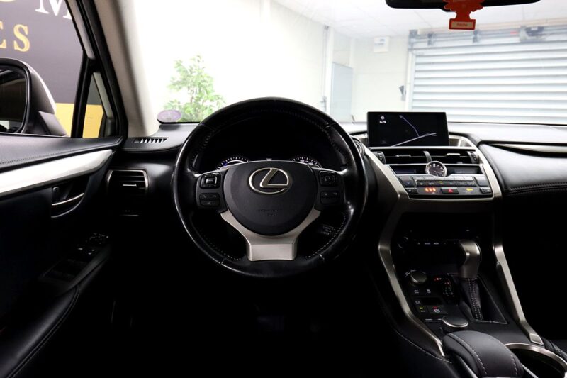 LEXUS NX300H 2016